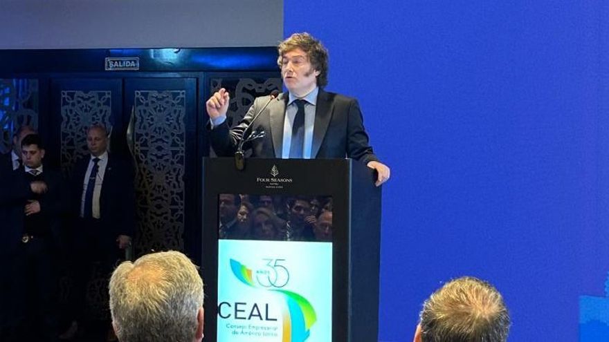 Milei ante empresarios: "No les demos lugar a estos zurdos de mierda que dicen que la ganancia extraordinaria está mal"