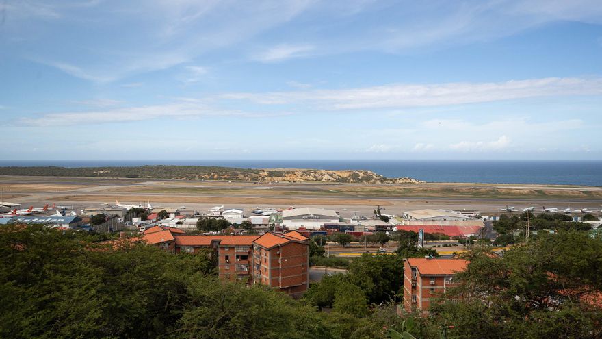 Principal aeropuerto venezolano opera con oferta internacional reducida tras cancelaciones
