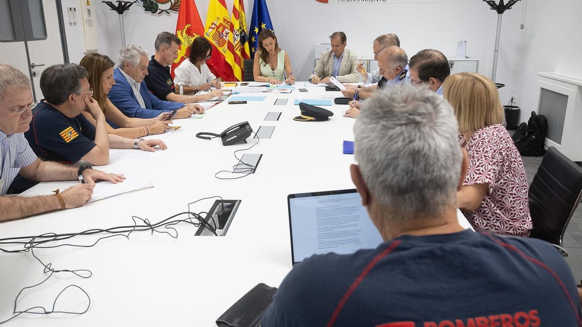 Alerta naranja, sin hogueras de San Juan y piscinas más baratas: Zaragoza se prepara para una intensa ola de calor