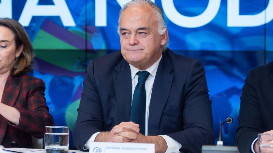 Archivo - El vicesecretario general institucional del PP, Esteban González Pons, en una foto de archivo en la Junta Directiva Nacional del PP.