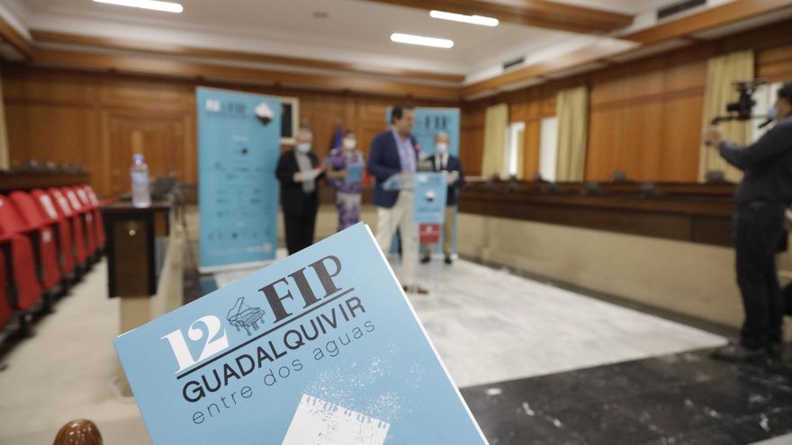 El salón de Plenos ha acogido la presentación