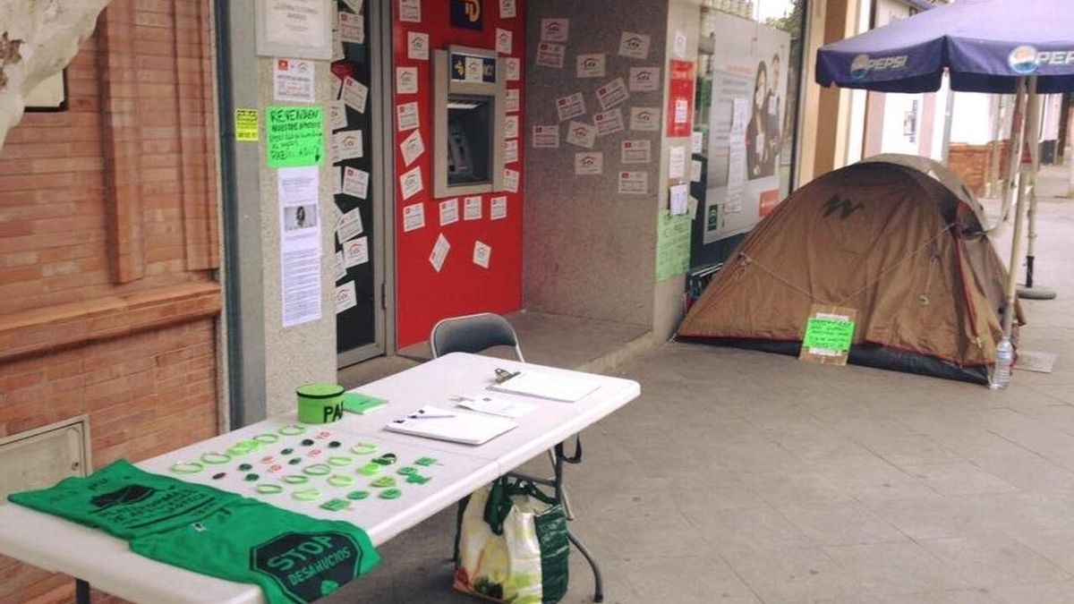 Las familias acampadas en Coria defienden ante el juez el carácter "pacífico" de su protesta