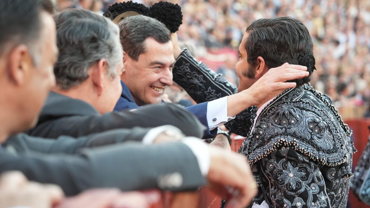 El Gobierno andaluz se embarca en plena precampaña en una estrategia para "defender" los toros y ganar más público