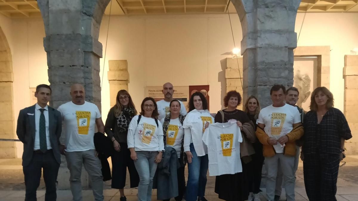 El comité de empresa replica al Gobierno de Cantabria que un convenio digno "se mide en dinero y también en derechos"