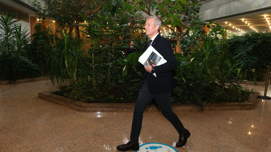 Rueda admite que el PP gallego ha empezado a contratar actos de campaña mientras esconde la fecha electoral