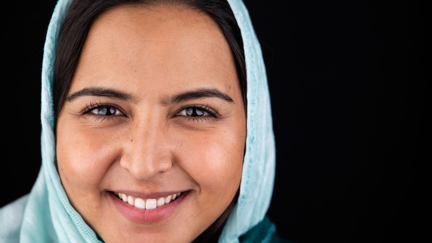 Nana Salem, refugiada saharaui. Exposición 'Autorretratos de refugio'.