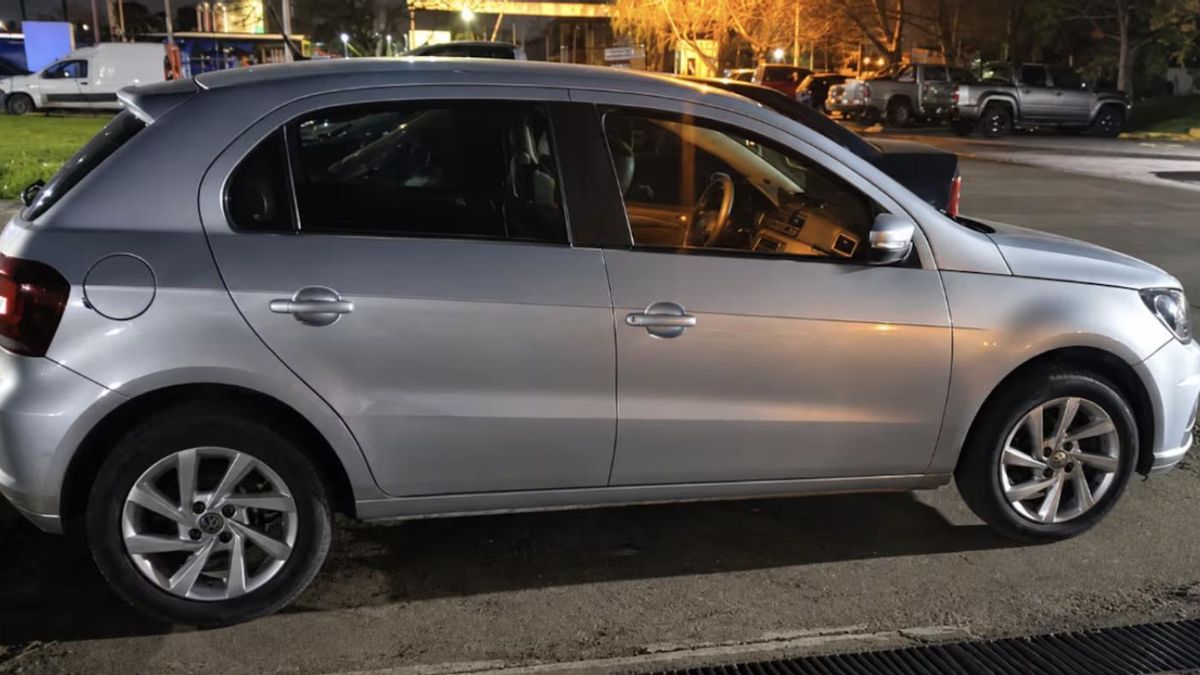 El auto del policía que abrió fuego mientras trabajaba como chofer de Uber.