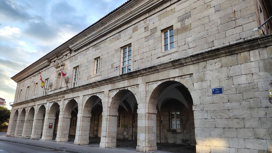 Exterior del edificio del Parlamento de Cantabria.