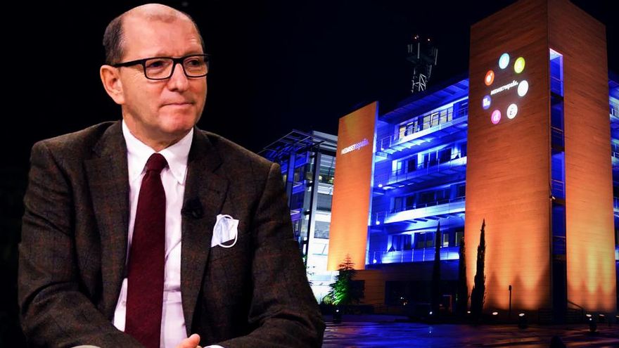 Tercer final de era para Mediaset en dos años con el adiós de Manuel Villanueva, el hombre que definió su programación