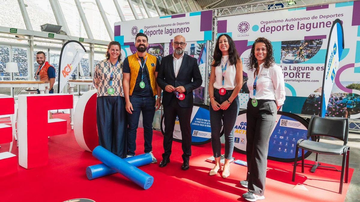 El consejero de Deportes del Cabildo de Gran Canaria, Aridany Romero, en una entrega de premios.