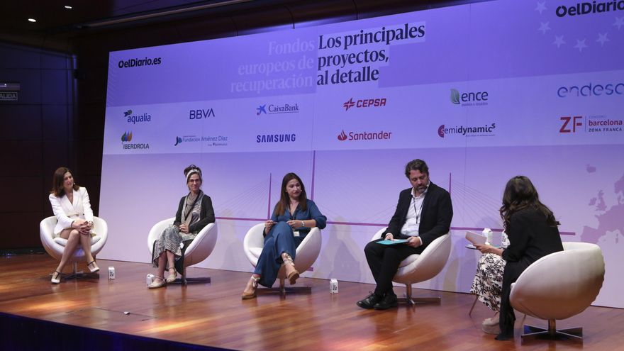 Raquel Yotti, secretaria general de Investigación del Ministerio de Ciencia e Innovación; Pepa Limeres, coordinadora de programas de ciencia de la Fundación Botín; Ana Francés, secretaria de Salud, Sociosanitario y Dependencia de UGT Servicios, y Javier Arcos, director médico del Hospital Universitario Fundación Jiménez Díaz. La mesa sobre salud de vanguardia y medicina de precisión fue moderada por Natalia Chientaroli, subdirectora de elDiario.es.