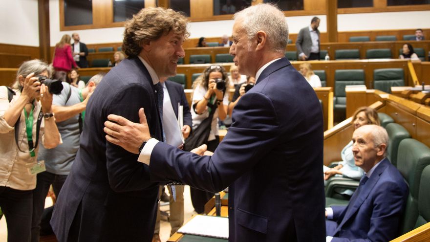 Andueza se enfrenta a Urkullu y lo compara con Díaz Ayuso y Moreno Bonilla por haber recurrido la ley de Vivienda