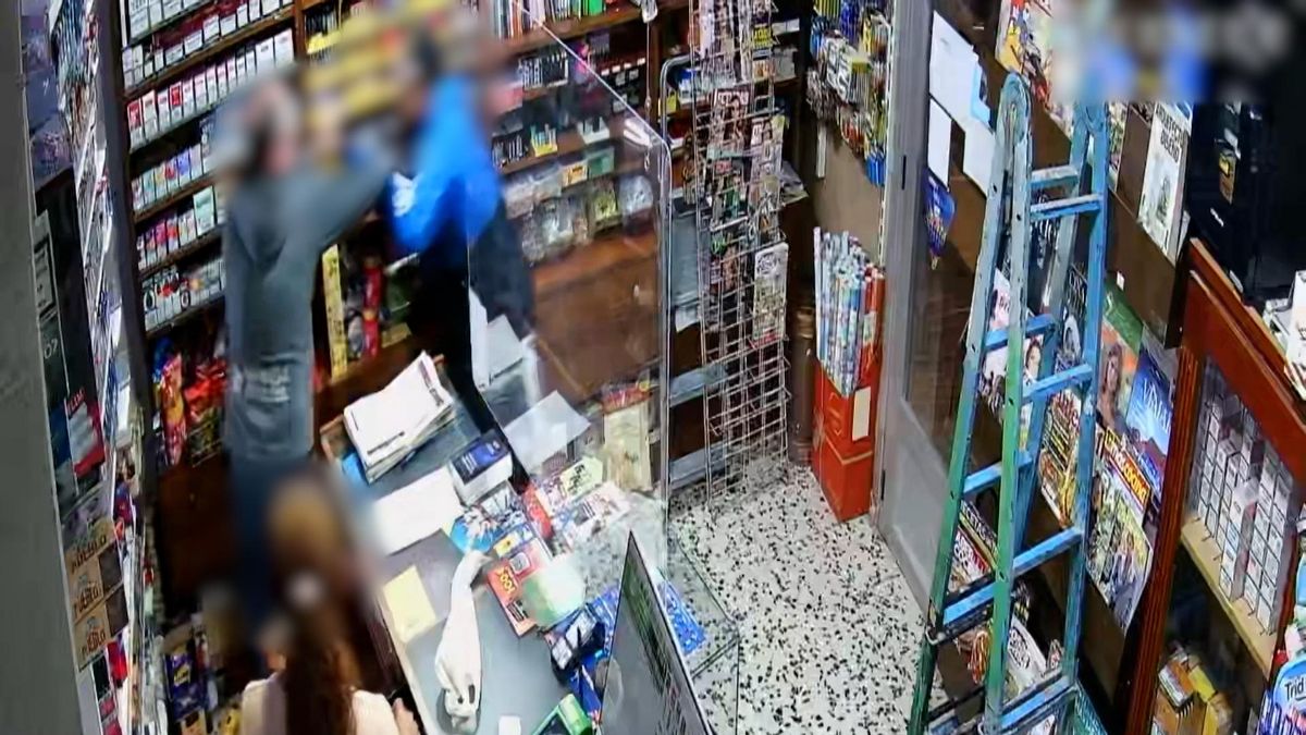 Dos detenidos por un atraco a punta de pistola en un estanco de Murillo