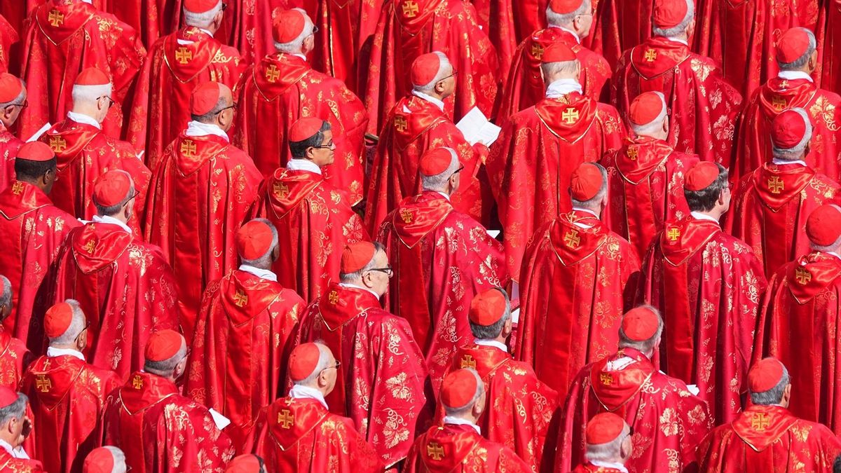 Vista general de los cardenales durante la misa