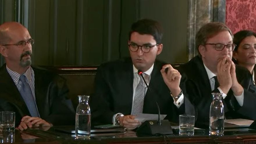 Víctor Soriano, letrado del pseudo sindicato de extrema derecha Manos Limpias, durante la última jornada del juicio al fiscal general.