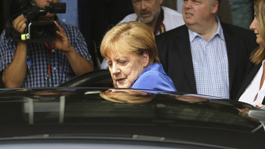 Merkel defiende la acogida de refugiados tras dos atentados yihadistas