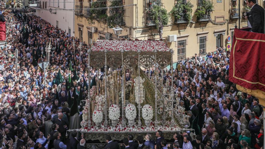 El Gobierno andaluz destina 600.000 euros "sobrantes" de Cultura a financiar un macroevento cofrade en Sevilla