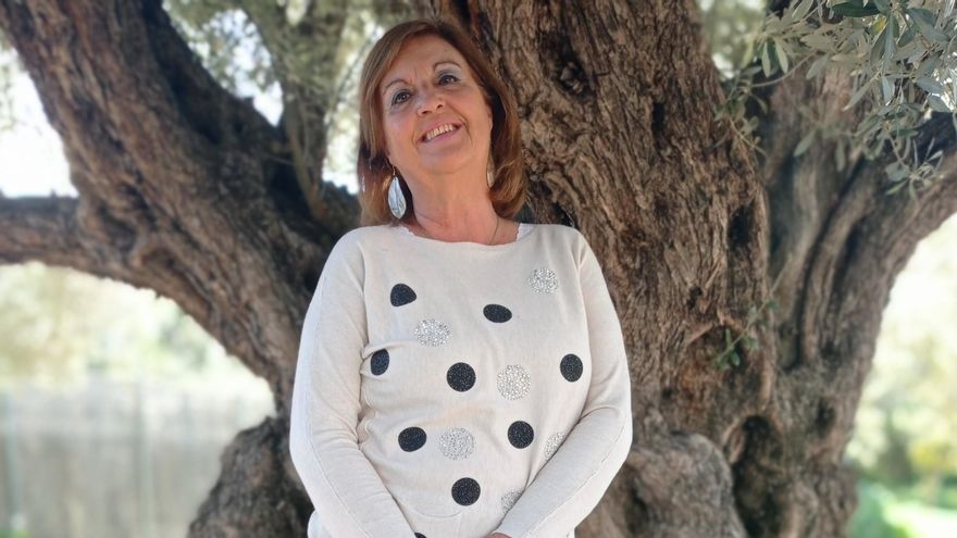 He tingut la sort de nàixer a la Marina Alta, que és un racó privilegiat on sempre hem parlat el valencià molt bé.