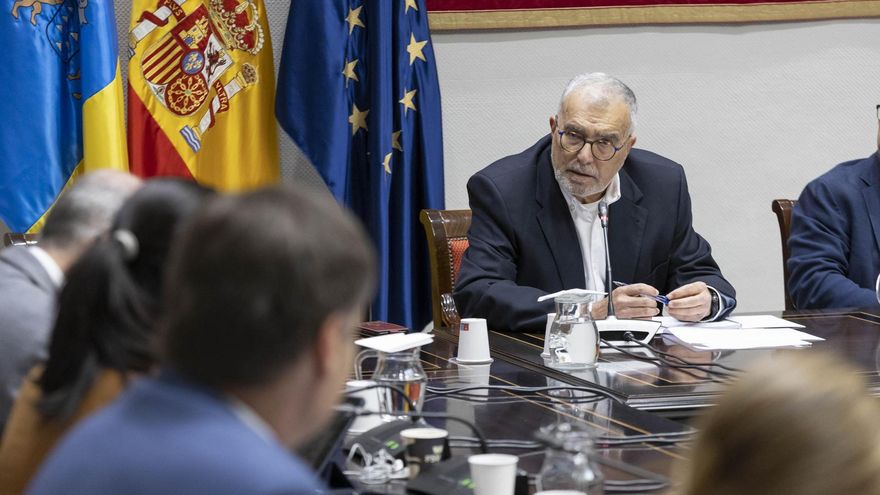 El exdirector de Emergencias de Canarias defiende la gestión durante la pandemia y niega una "cachanchanada"