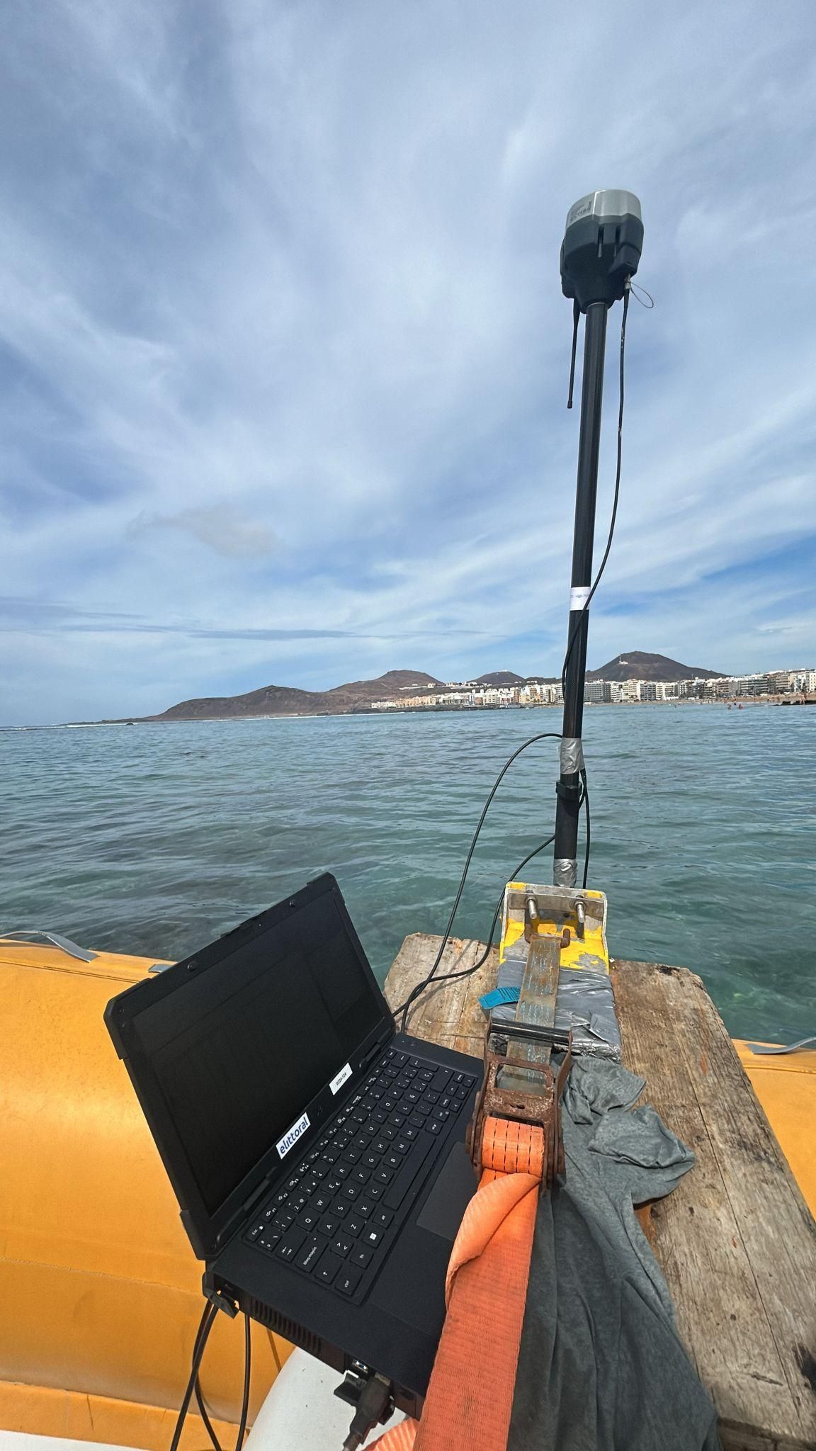 Estudio de batimetría en Las Canteras.