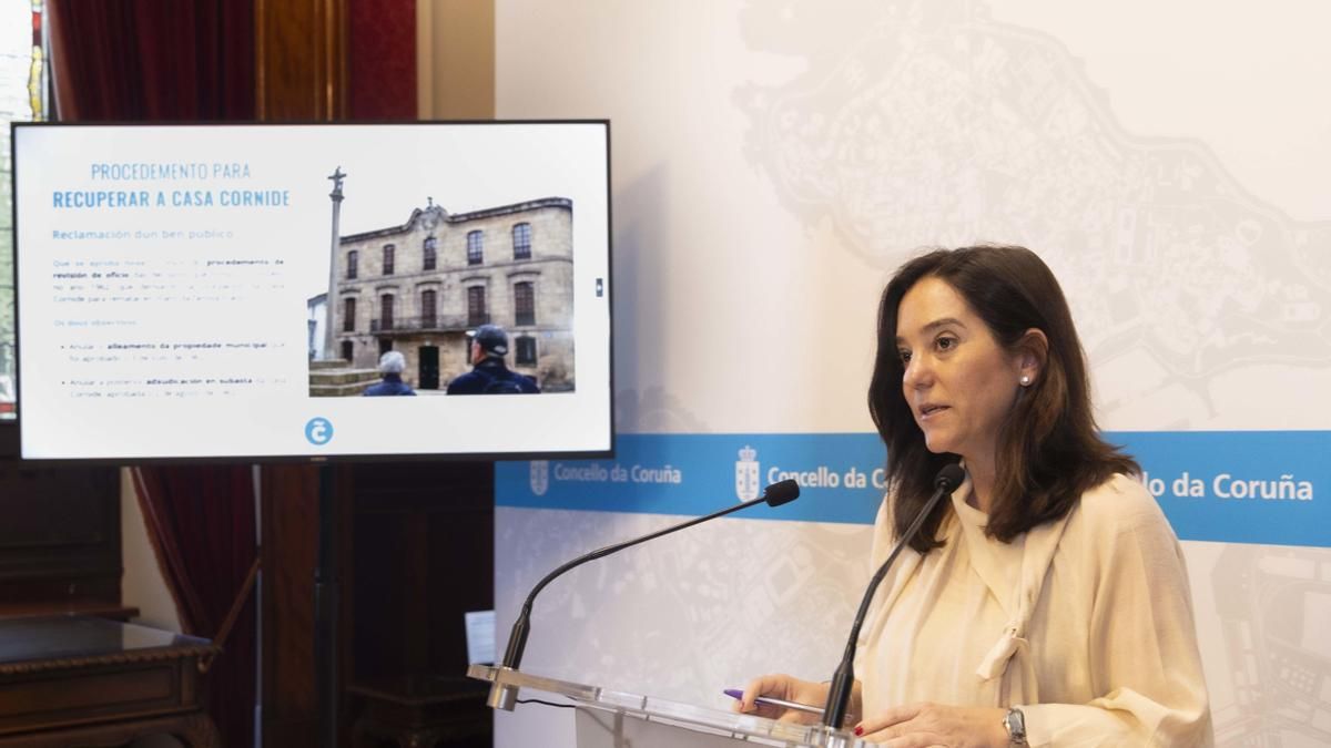 El pleno municipal de A Coruña anula los acuerdos de 1962 que permitieron a los Franco obtener la Casa Cornide