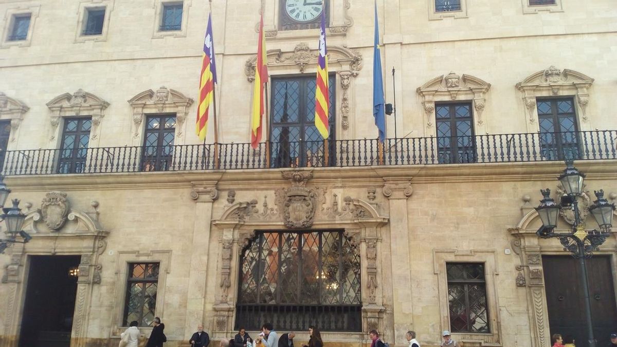 Círculo Balear avisa a Palma y Calvià de que el TSJPV ha anulado una normativa lingüística "igual" que las suyas