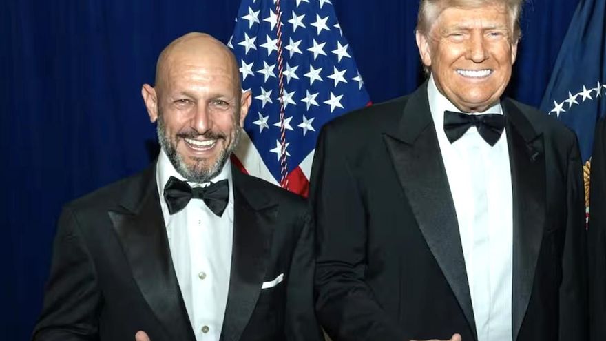 Los negocios avanzan, incluidos los del mundillo de Santiago Caputo, mientras el dólar amenaza