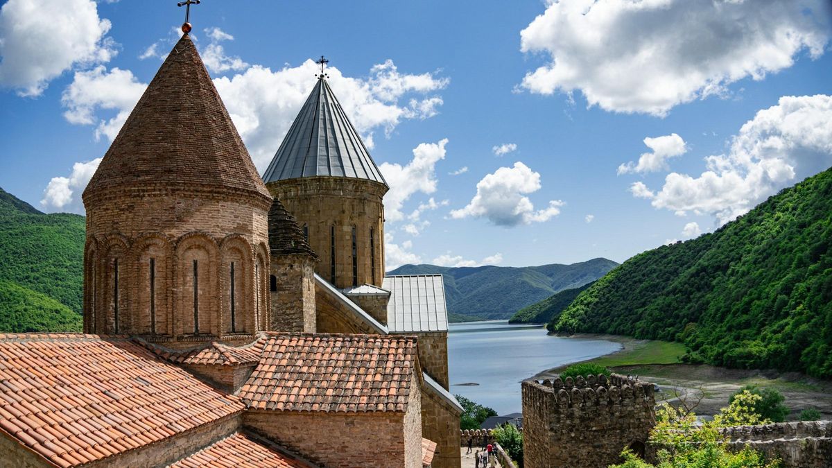 El castillo se ha consolidado como uno de los destinos turísticos más admirados y fotografiados de Georgia