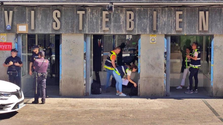 Asesinan a una vendedora de ropa en Tirso de Molina al ser apuñalada en su tienda