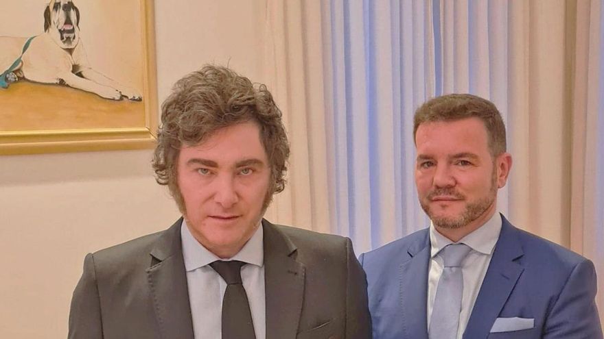 Una pugna interna, un despacho y poca diplomacia: Milei cesa al cónsul general en España tras enfrentarse con el embajador