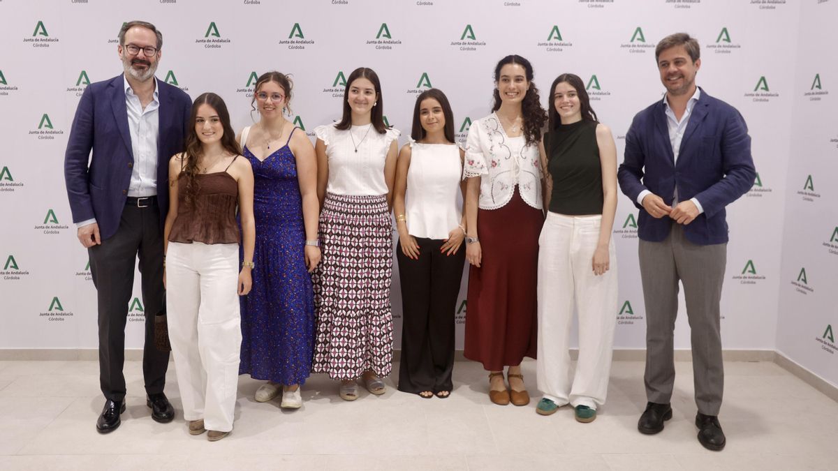 Estudiantes de Bachillerato premiadas.