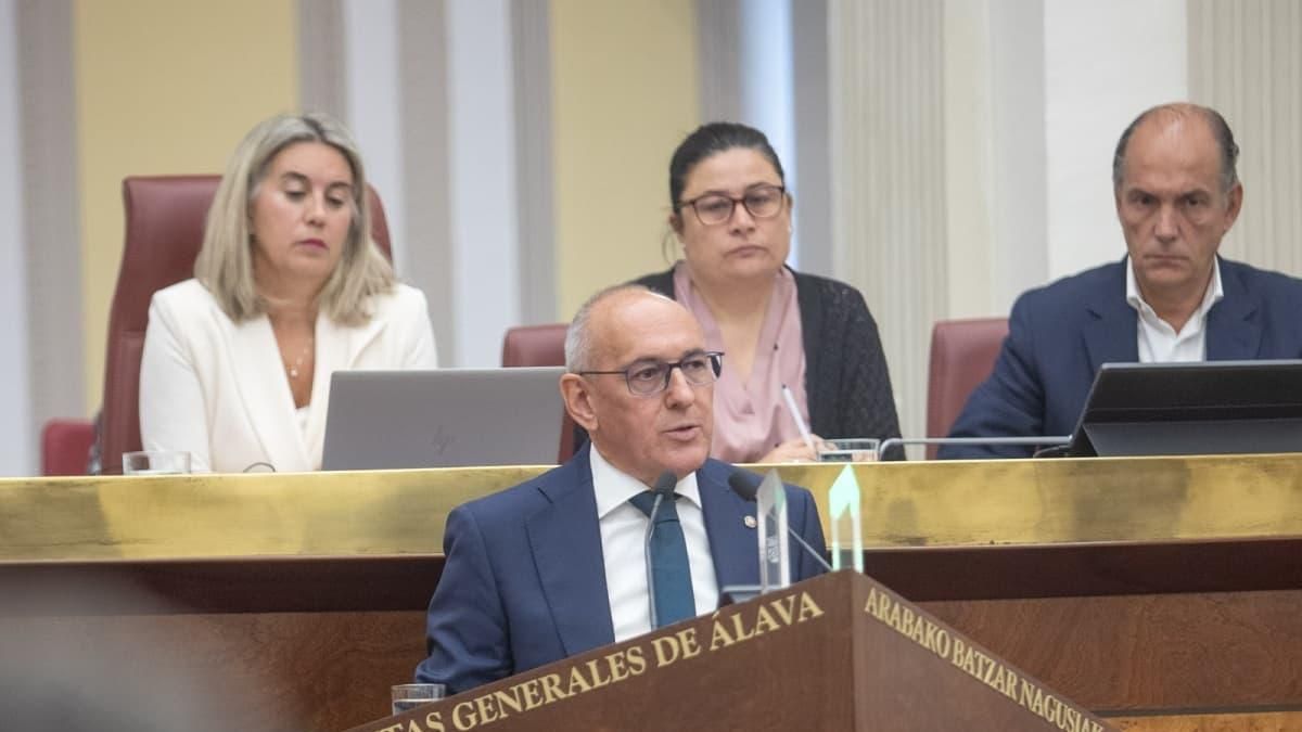 Ramiro González no se despide y aboga por la "continuidad" de la coalición de PNV y PSE-EE en la Diputación de Álava