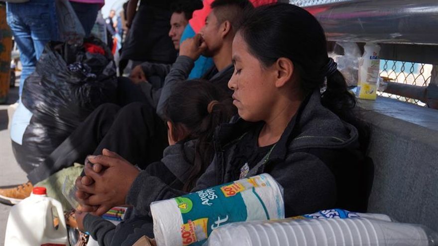 Trump aboca a los inmigrantes a vivir "en las sombras", alerta experta sanitaria