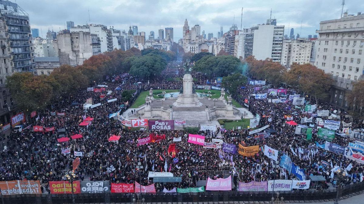 La Plaza del Congreso abarrotada