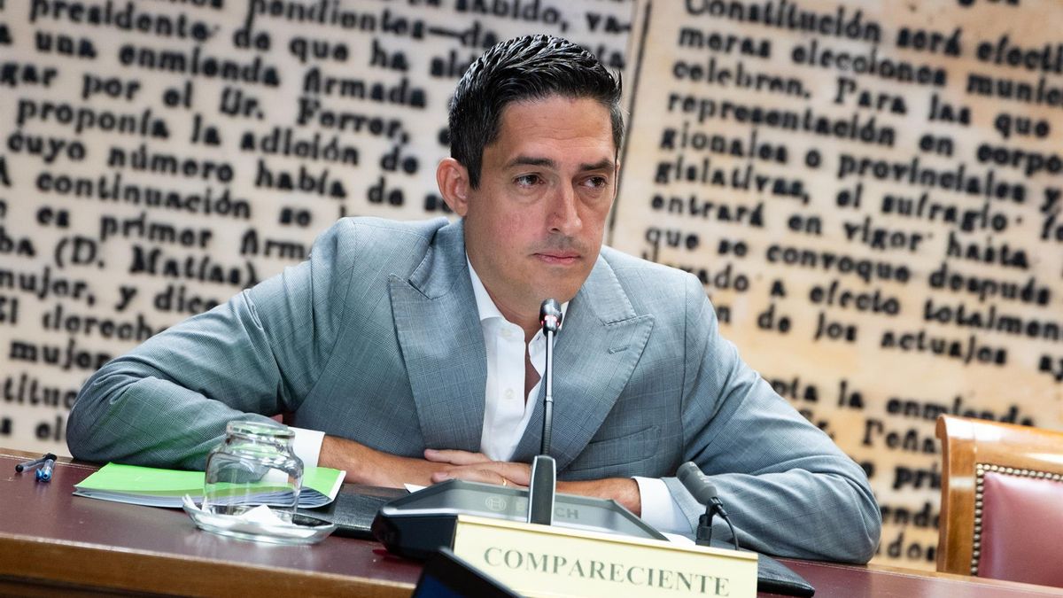 El "enlace" lanzaroteño entre Zapatero y Venezuela rehusa contestar las preguntas en la comisión del Senado sobre la SEPI