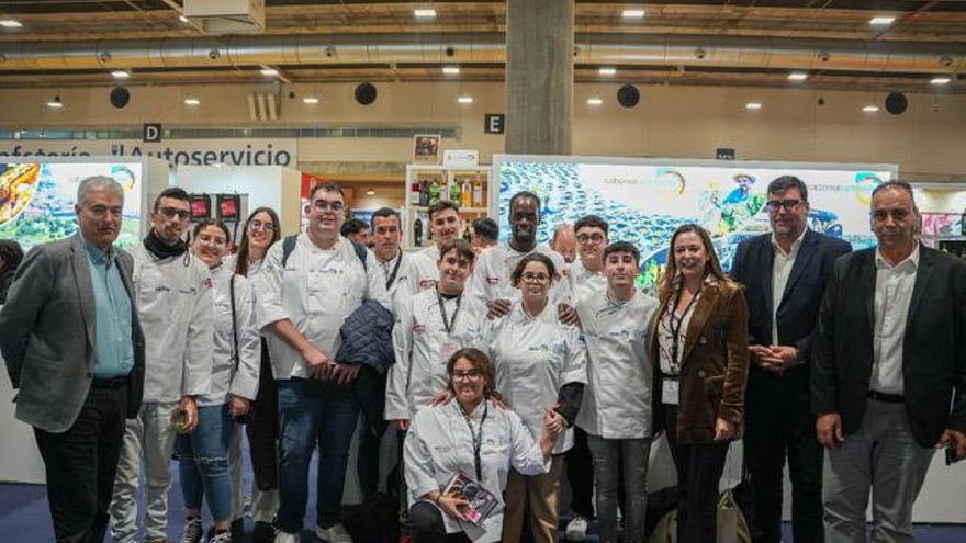 Dolores Corujo, con los alumnos