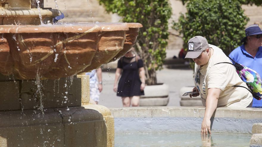 Andalucía enciende el horno como si fuera pleno verano y bate récords históricos de calor en Sevilla y Jaén