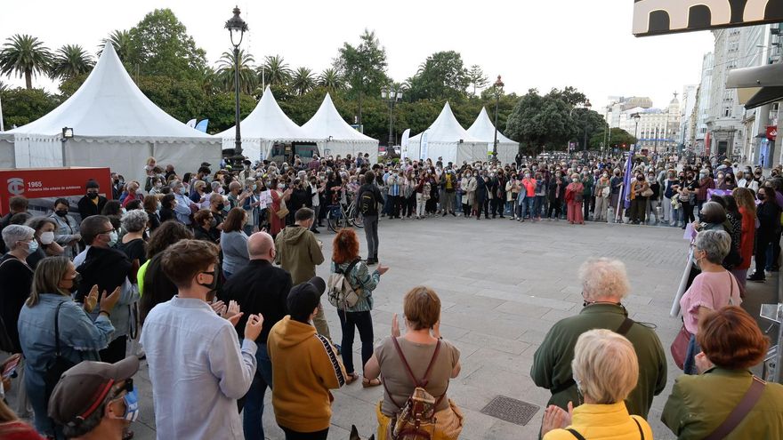 Multitudinarias concentraciones tras el primer asesinato machista del año en Galicia: "Hasta que no quede ninguna compañera menos"