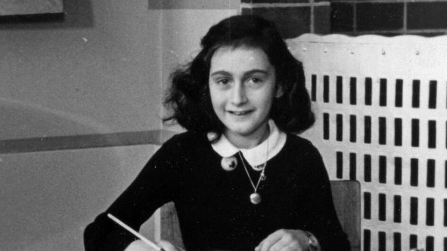 ¿Quién traicionó a Ana Frank y a su familia durante la Segunda Guerra Mundial? Esto es todo lo que se sabe sobre la redada de los nazis