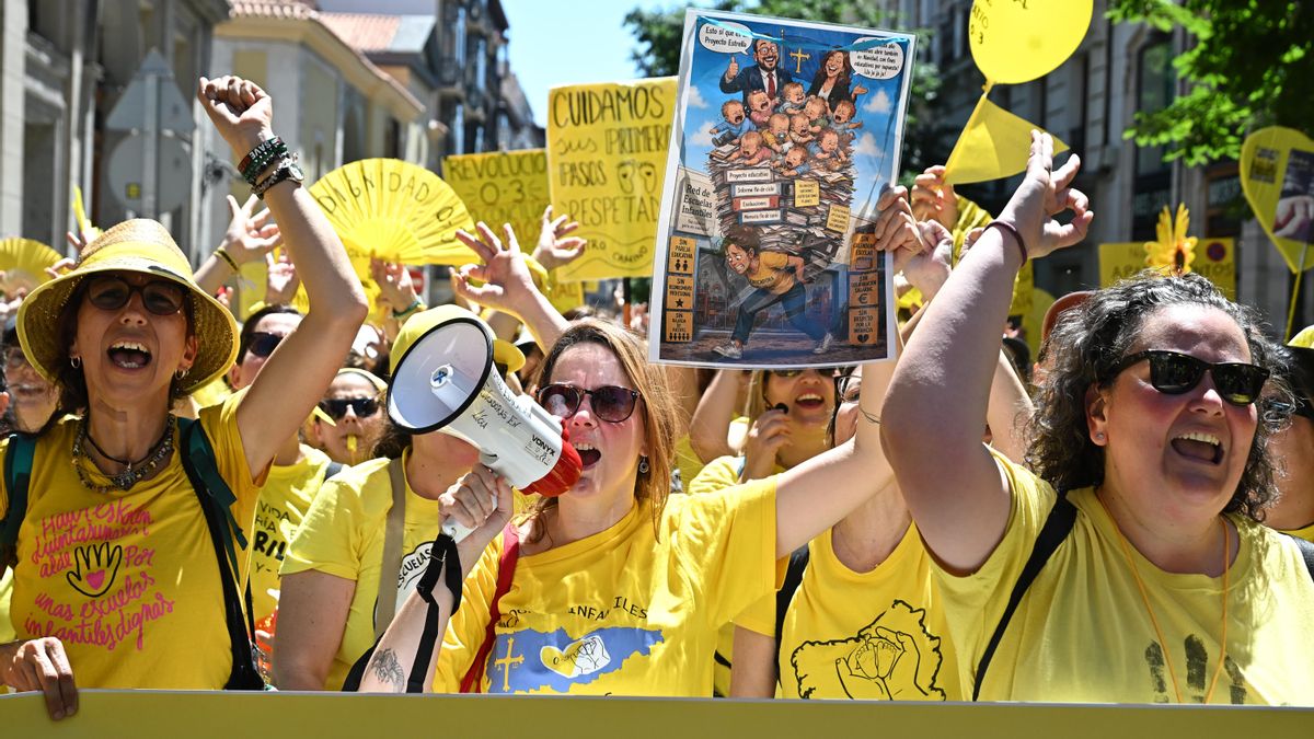 Educadoras infantiles denuncian coacciones por firmar los recursos contra la prórroga de los contratos en varias escuelas