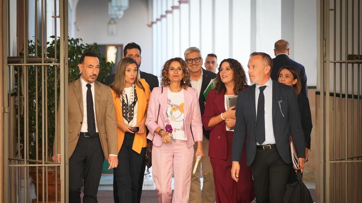 PSOE y Adelante amenazan al Parlamento andaluz con ir al Constitucional si avala la reforma que da a PP y Vox el control de la Cámara de Cuentas