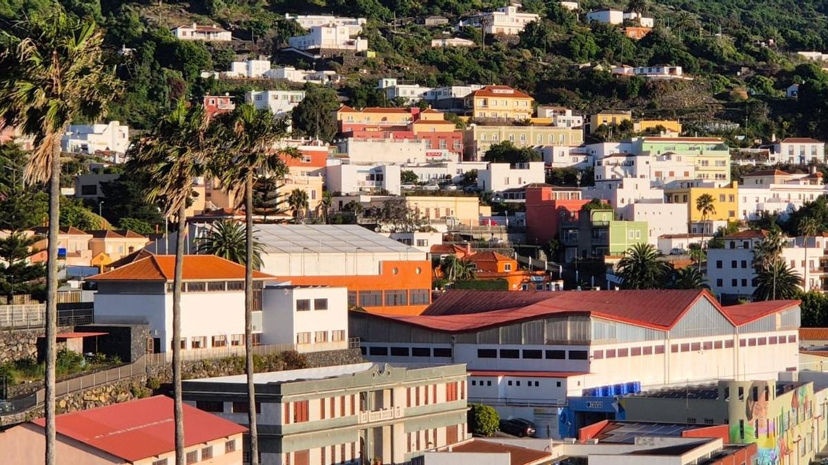 El Ayuntamiento de Villa de Mazo renueva la cubierta del almacén municipal del Centro de Empresas