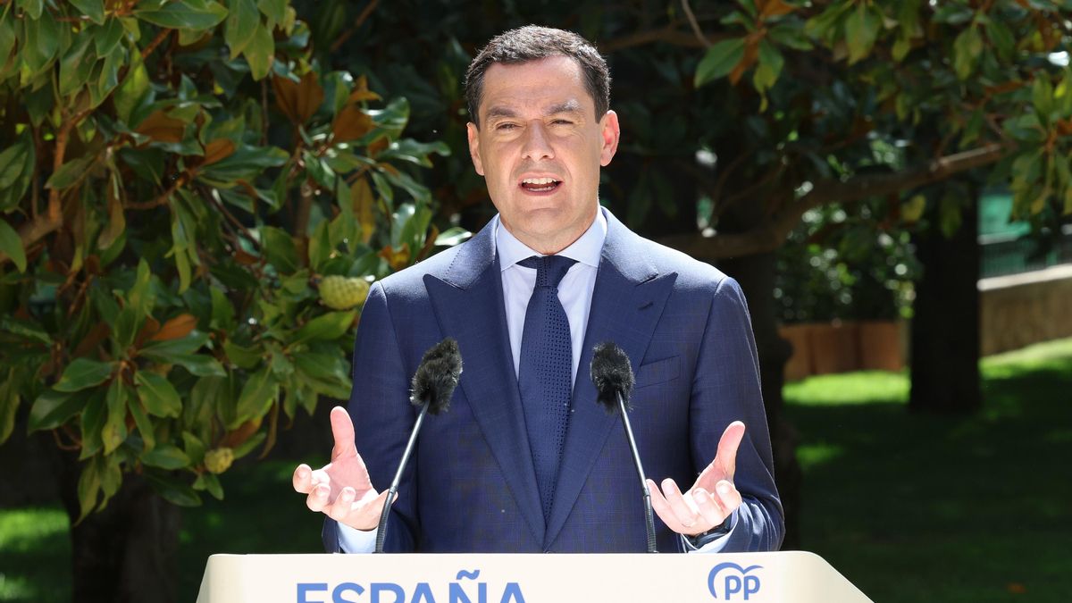 Activistas antirracistas critican que Moreno se pinte de negro para ser el Rey Baltasar en Sevilla: “Profunda vergüenza”