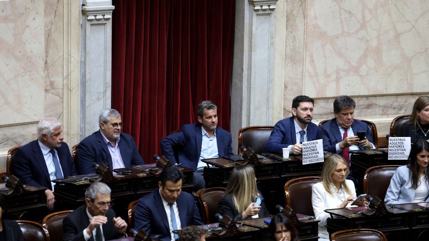 Milei dividió a la oposición y evitó que Diputados rechace su veto al aumento de las jubilaciones