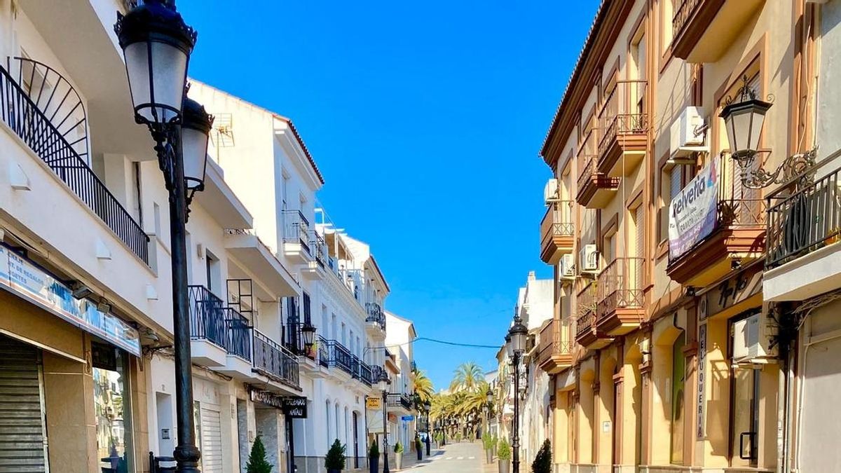 Lepe suspende las actividades, cierra parques e intensifica la limpieza por el rebrote de covid