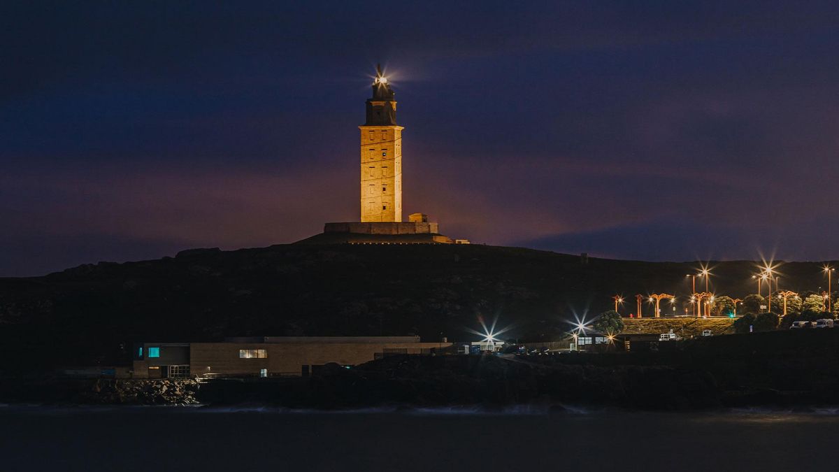 Portada Especial A Coruña | Cultura y Patrimonio | Un entrelazado de arte, cultura y mucha historia (Torre de Hércules)