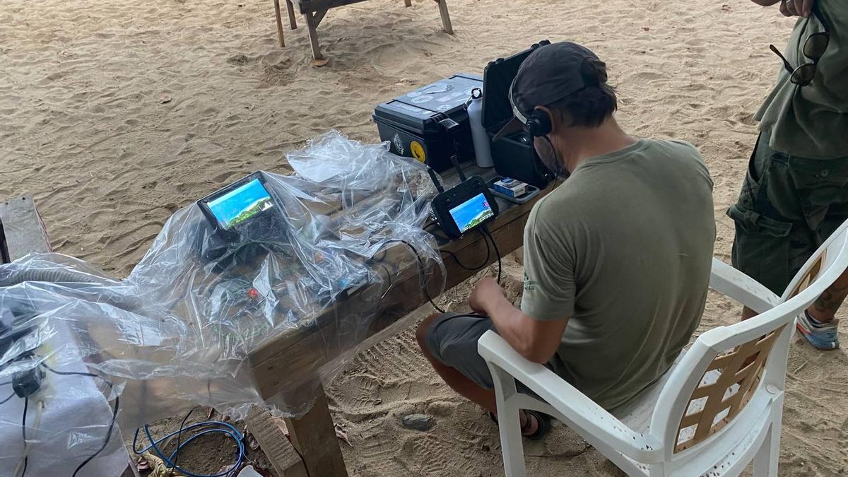 El material técnico de 'Supervivientes' se protege de la lluvia