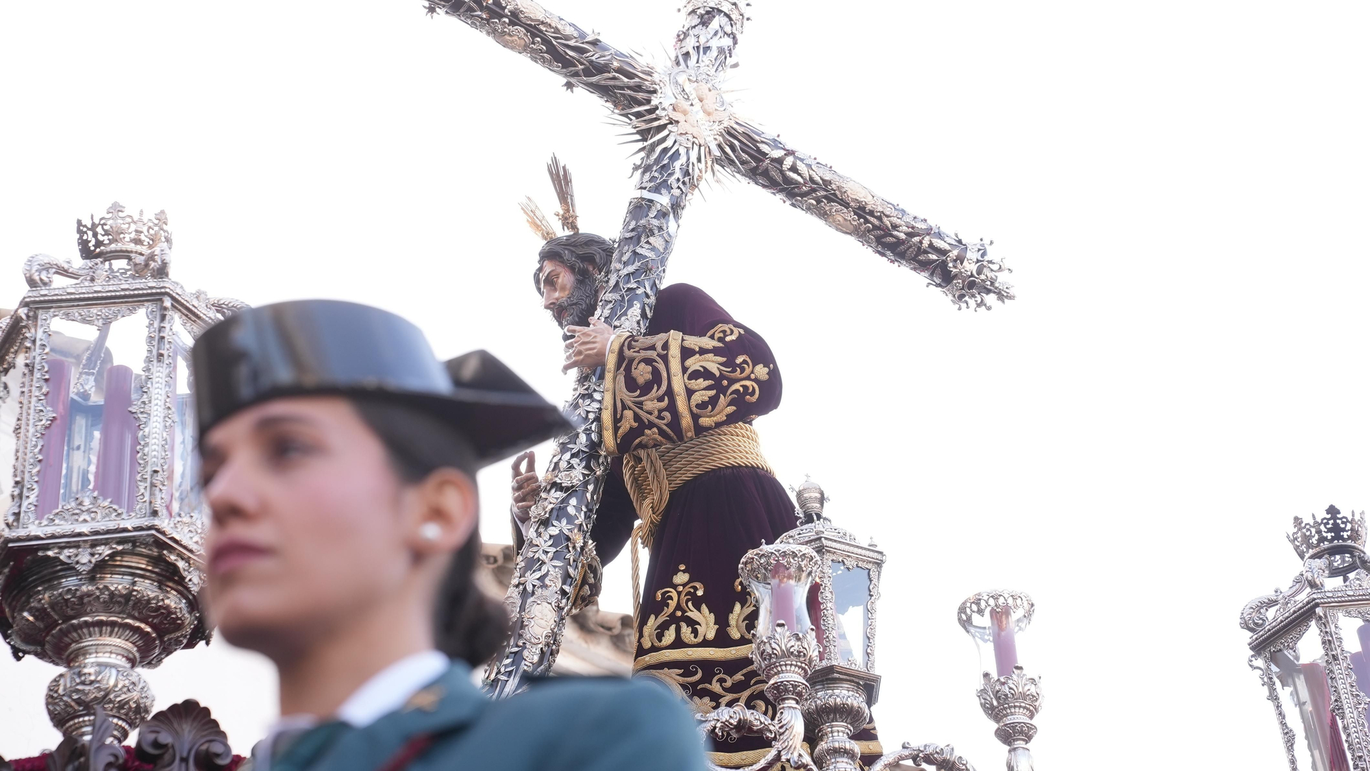 Salida procesional de la Hermandad de la Vera Cruz, en imágenes