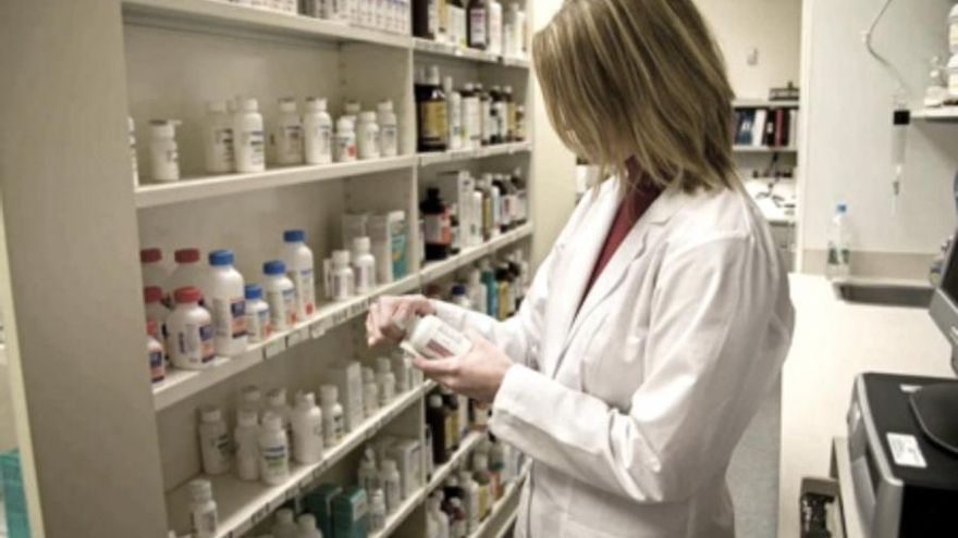 Los precios de los medicamentos aumentaron casi 100 puntos por encima de la inflación en 2023