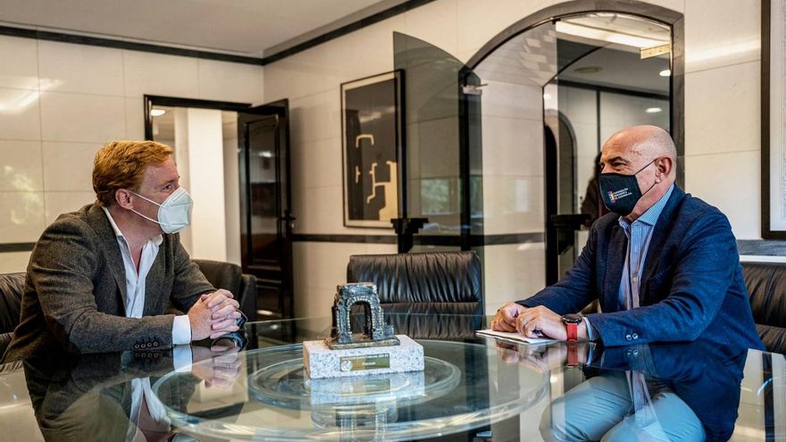 La erradicación del nenúfar mexicano en el Guadiana a su paso por Badajoz tendrá que esperar dos años